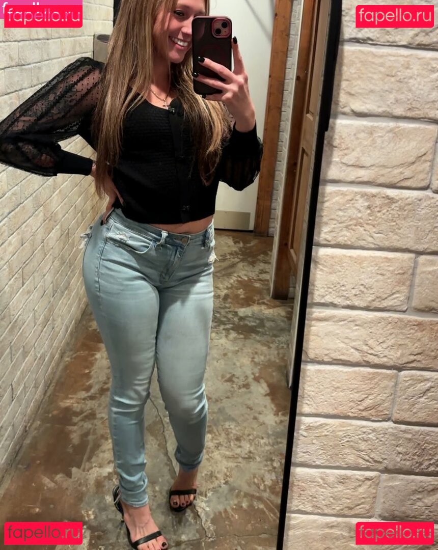 itssleahh / lightweightleah / lightweightleah_ Onlyfans Photo Gallery 