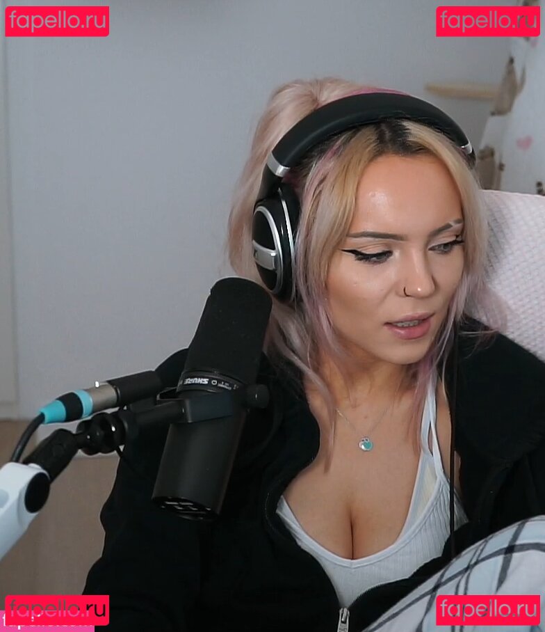 Baffy / buffylovesvampires / missbaffytwitch Onlyfans Photo Gallery 