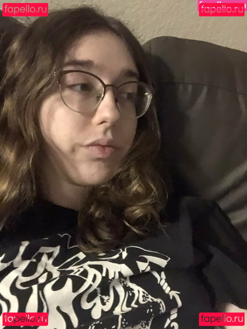 TallyWyte / goatedtranny Onlyfans Photo Gallery 