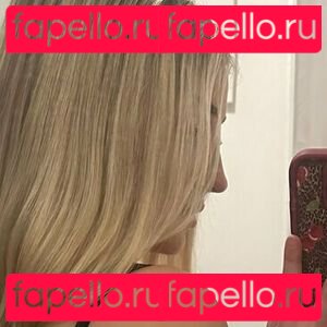 Chan3llaa / girlnextdoorrr Onlyfans Photo Gallery 