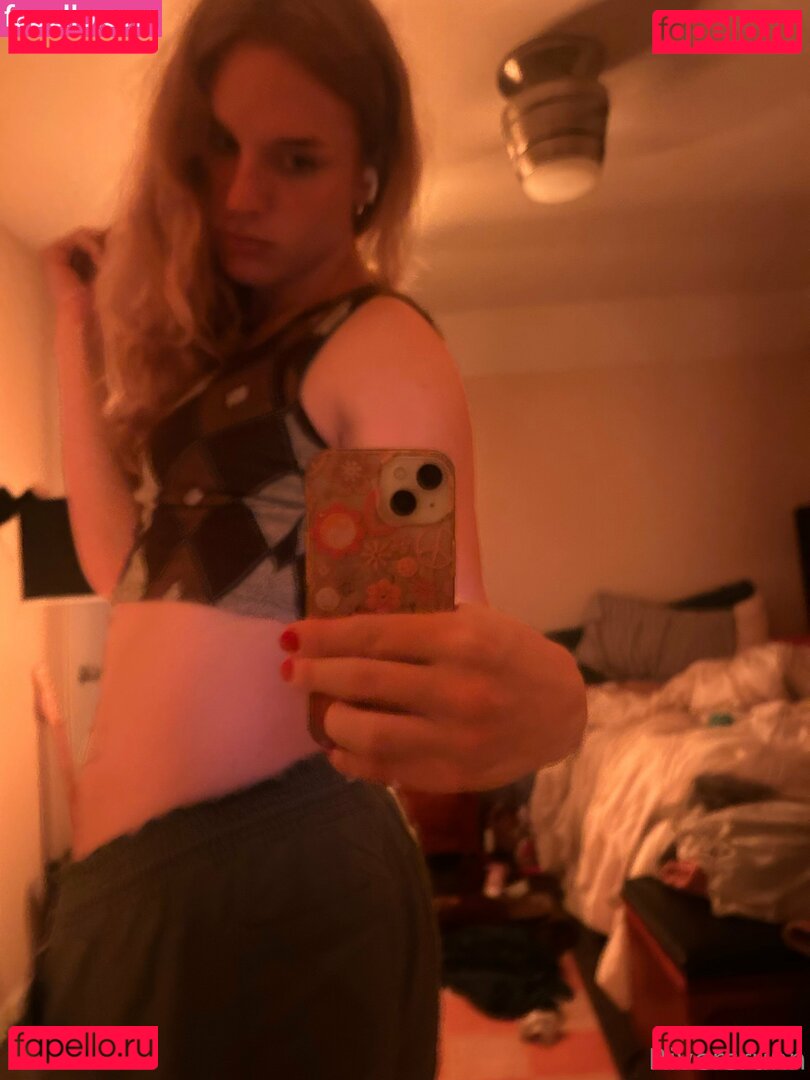 riversrunn / riversrunwildmusic Onlyfans Photo Gallery 