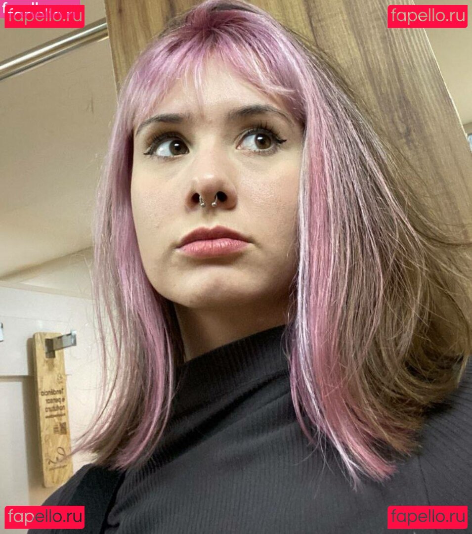 Julia K Barni / juliakbarni Onlyfans Photo Gallery 