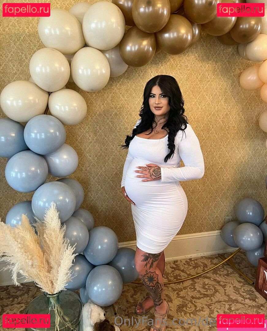 devinebria / devinebrian Onlyfans Photo Gallery 