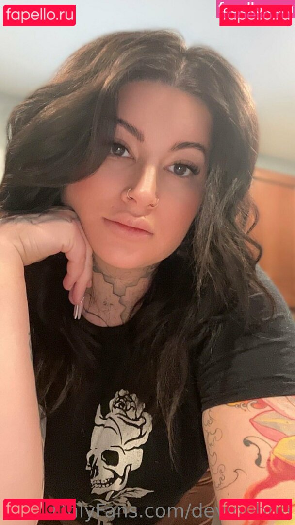 devinebria / devinebrian Onlyfans Photo Gallery 