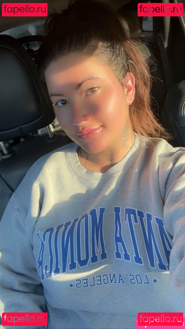 devinebria / devinebrian Onlyfans Photo Gallery 