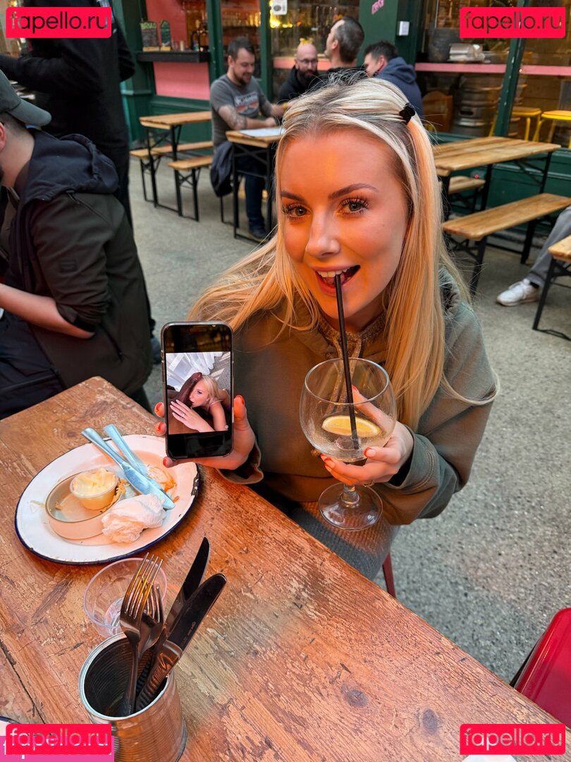 Emily Walters / HotwifeEmilyUK / emilywalters / https: Onlyfans Photo Gallery 