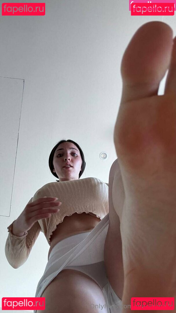 Gracesmalls / gracemilkyss Onlyfans Photo Gallery 