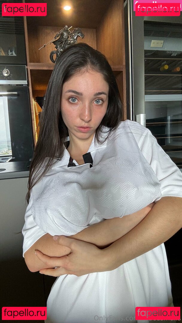 Gracesmalls / gracemilkyss Onlyfans Photo Gallery 