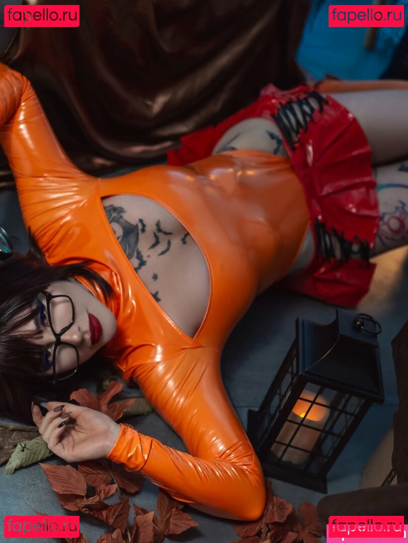 Giu Hellsing / GiuHellsing Onlyfans Photo Gallery 