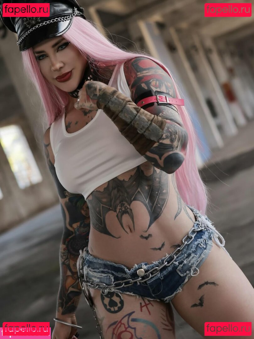 Giu Hellsing / GiuHellsing Onlyfans Photo Gallery 