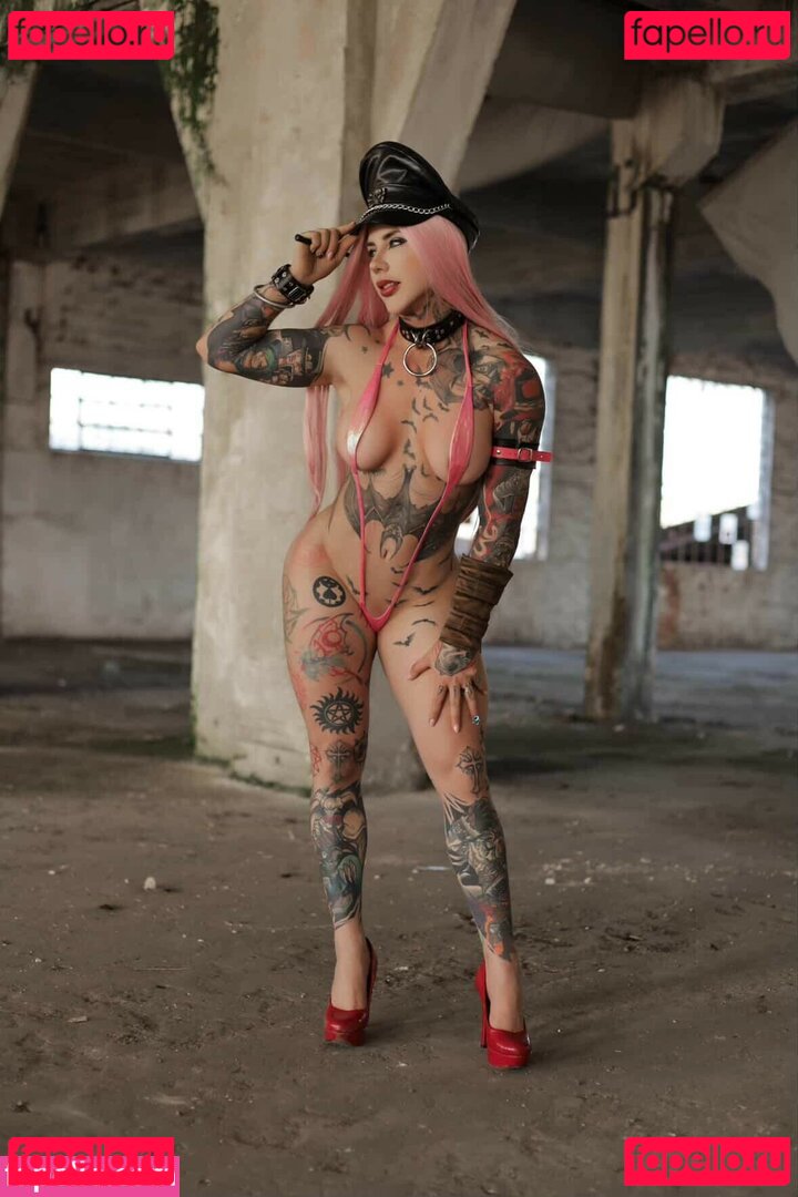 Giu Hellsing / GiuHellsing Onlyfans Photo Gallery 