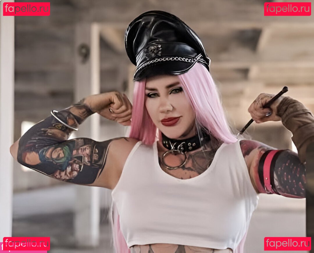 Giu Hellsing / GiuHellsing Onlyfans Photo Gallery 