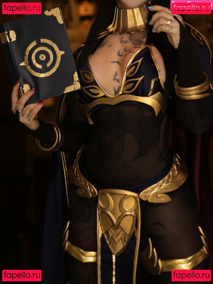 Giu Hellsing / GiuHellsing Onlyfans Photo Gallery 