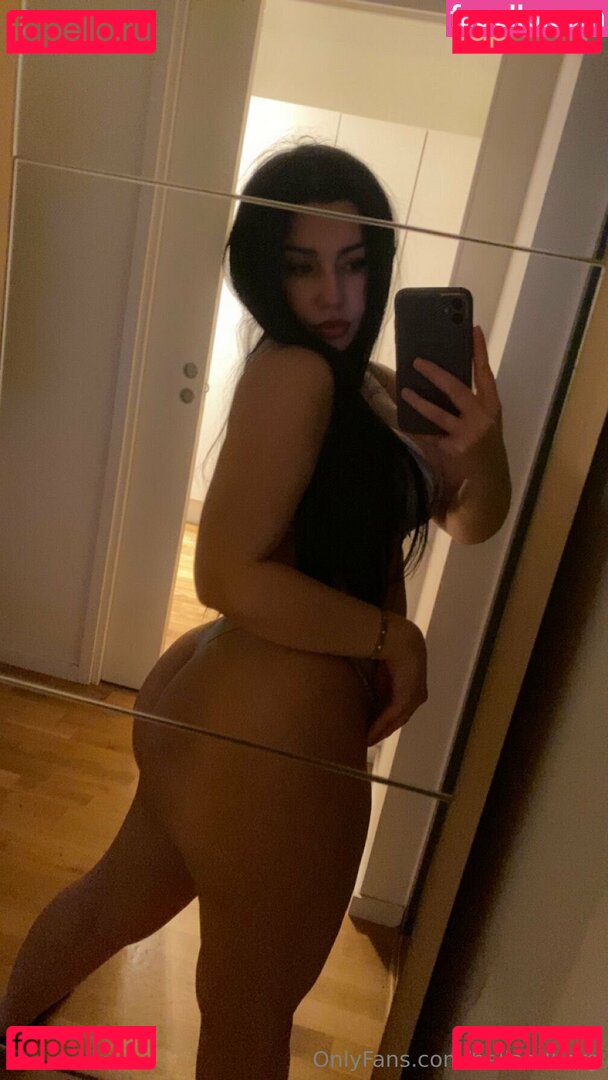 bellaedberg Onlyfans Photo Gallery 