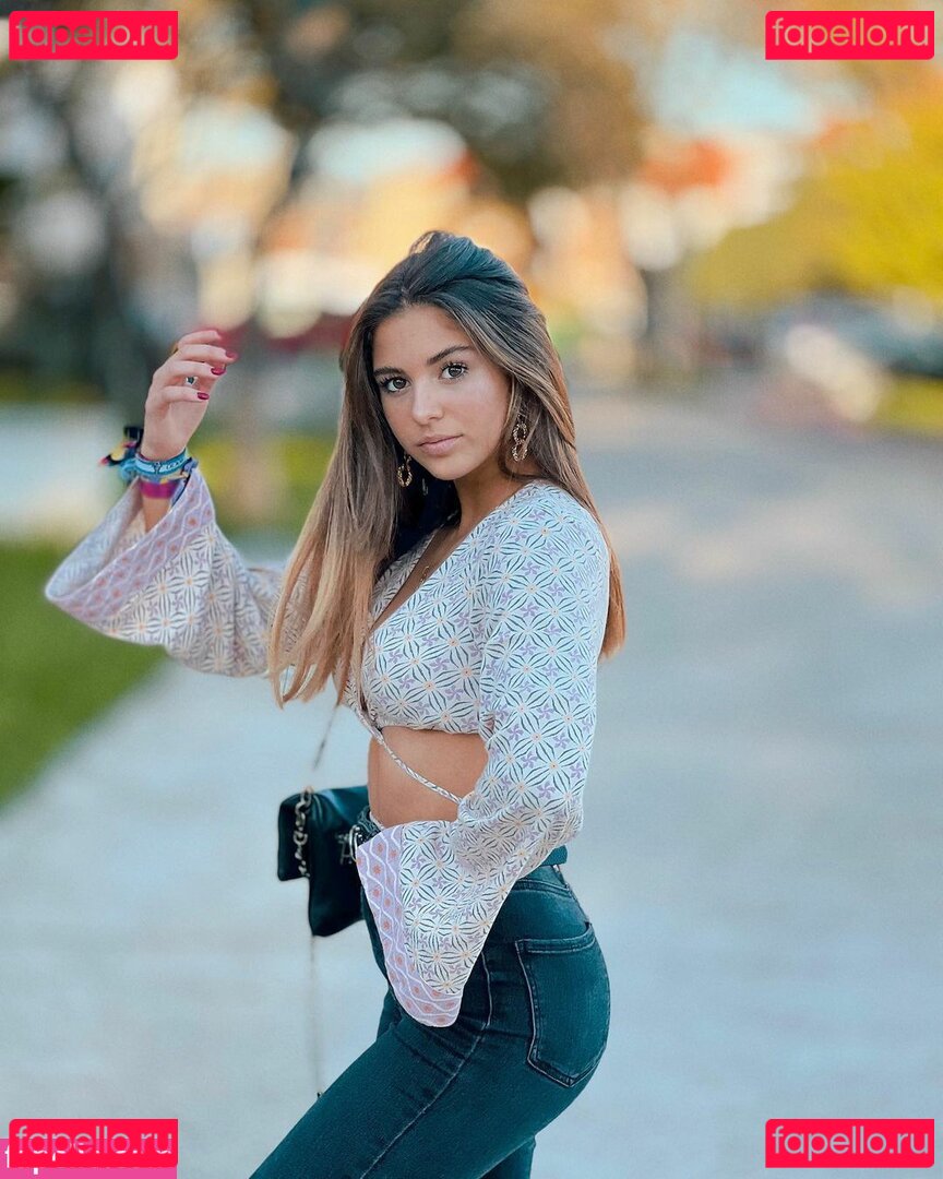 Mia Gomes Onlyfans Photo Gallery 