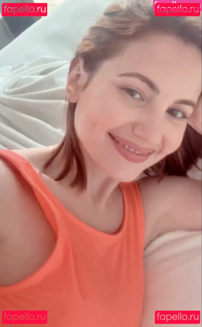 Ivana Baquero / ivanabaquero Onlyfans Photo Gallery 