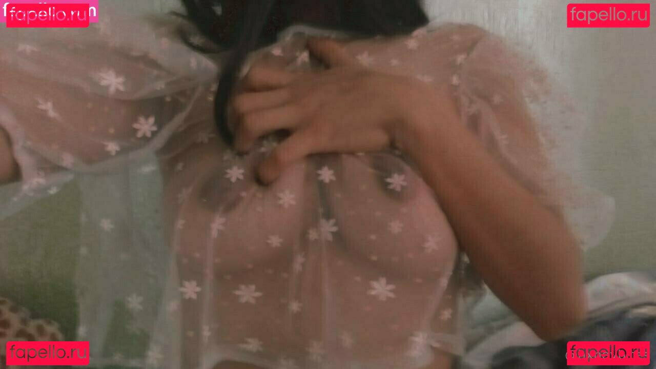 hxneybeedoodles / hxneybites Onlyfans Photo Gallery 