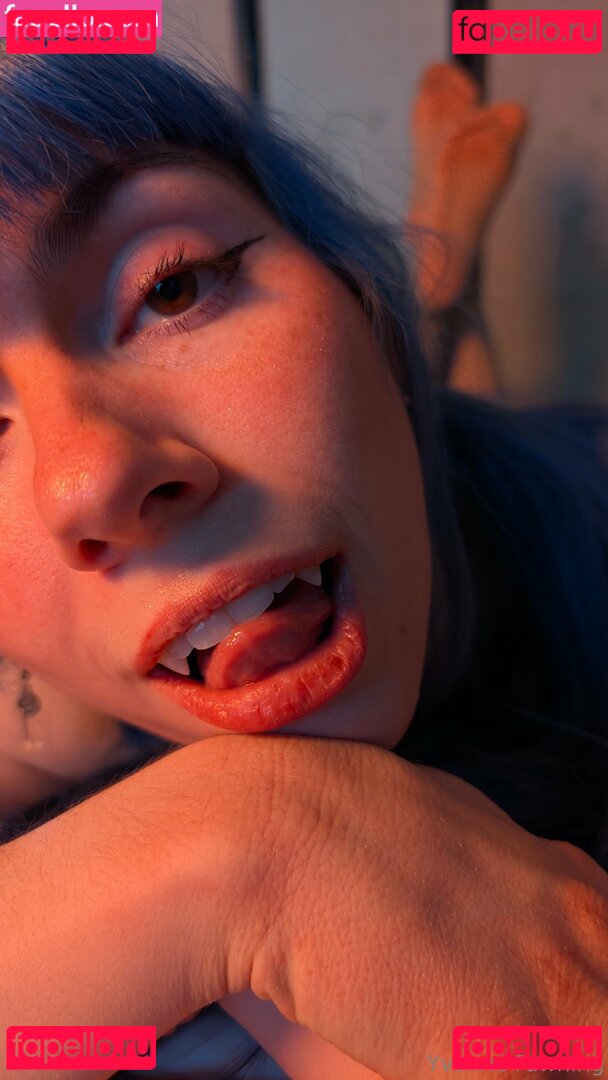 yvonnefawning Onlyfans Photo Gallery 