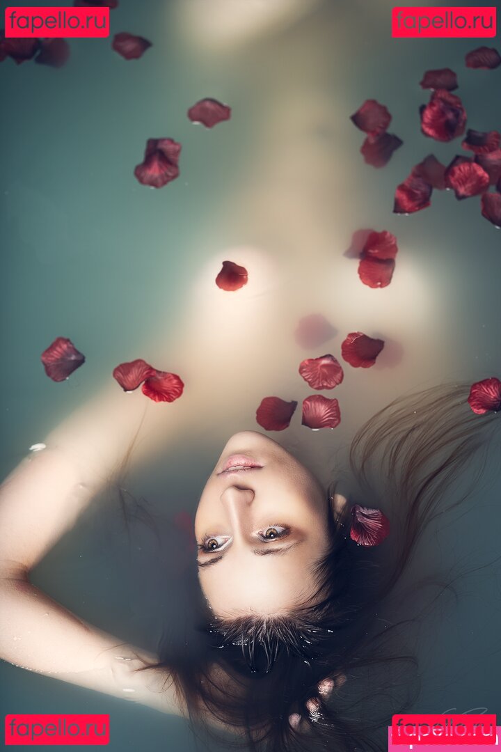 CrystAAHHL / ocrystaahhl Onlyfans Photo Gallery 