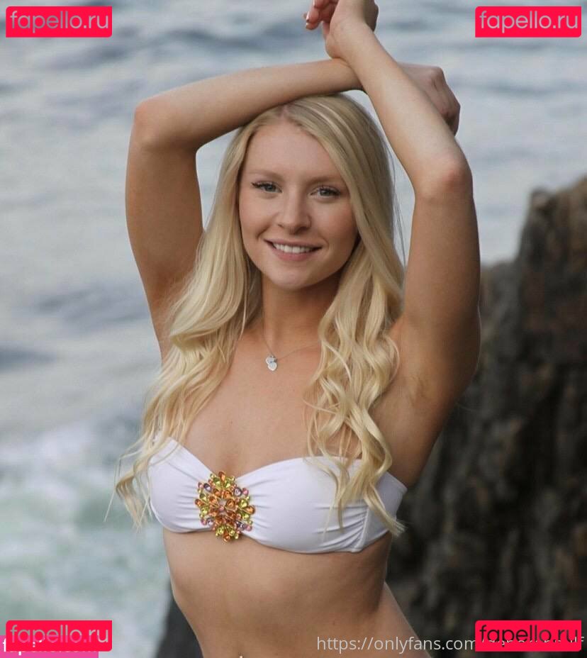 deborahmilf / xdmiles Onlyfans Photo Gallery 