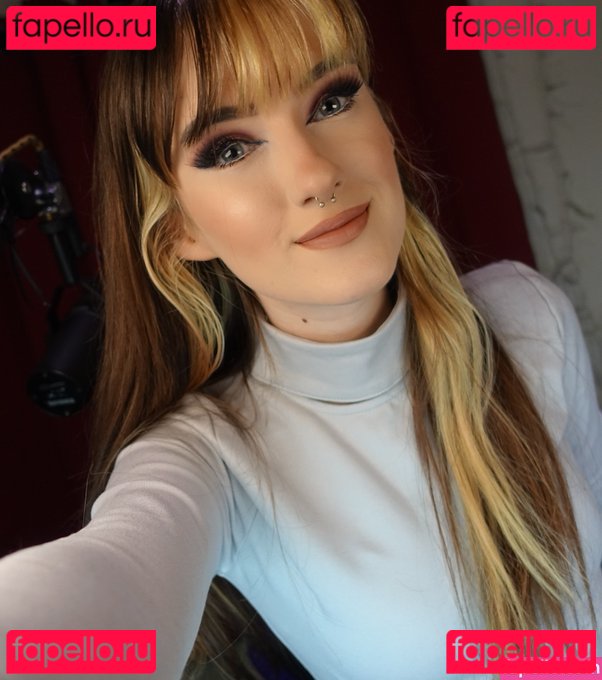 Ashi / ashi_irl / ashifechi Onlyfans Photo Gallery 