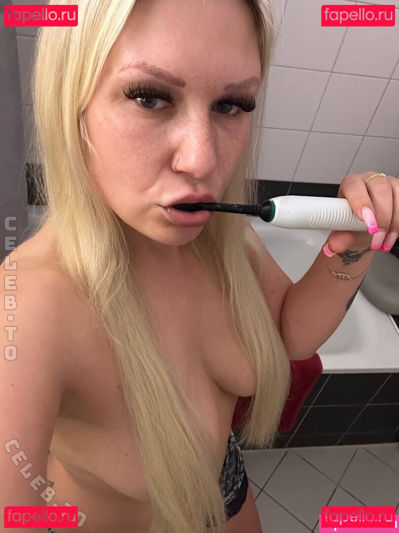 Lena Nitro / LenaNitro1 / lenanitro Onlyfans Photo Gallery 