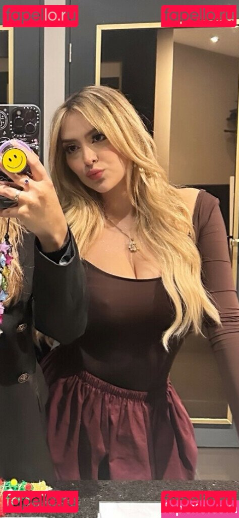 AriGameplays / ari_gameplays Onlyfans Photo Gallery 