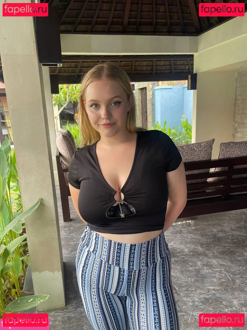 Innocentsophia Onlyfans Photo Gallery 