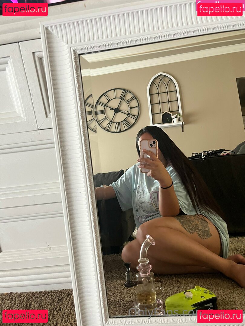 aquamamiii / melamamiii Onlyfans Photo Gallery 