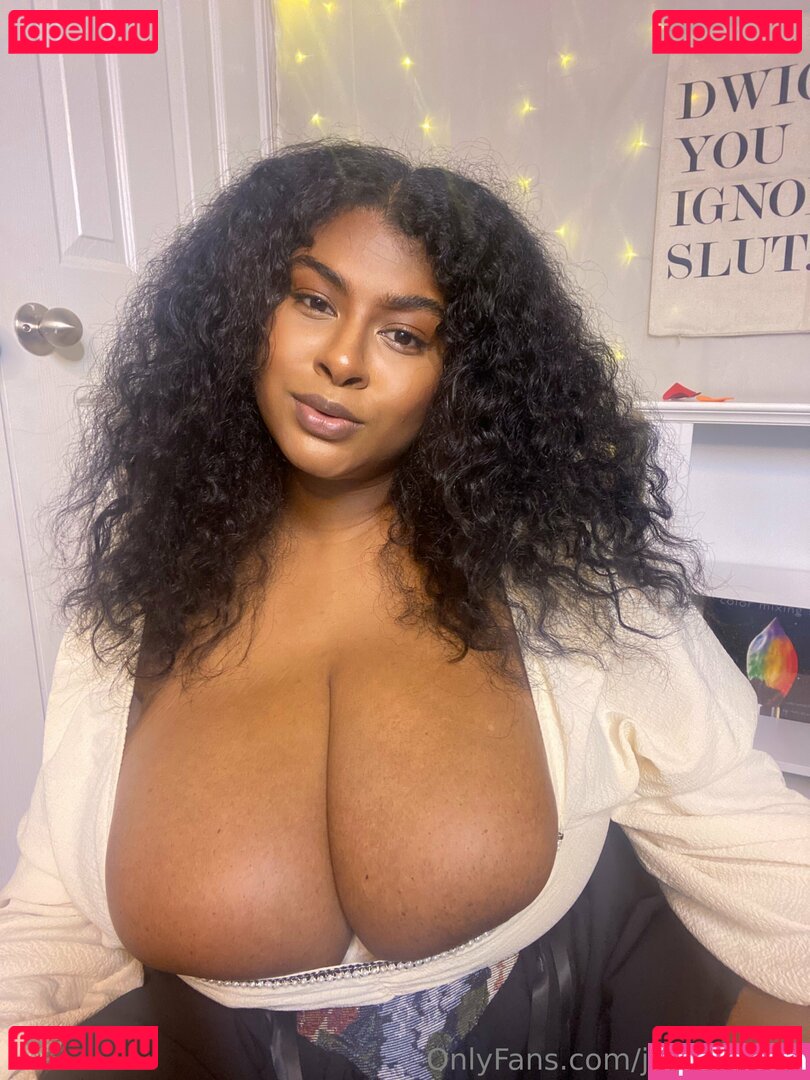 justomifree / onlyjustomii Onlyfans Photo Gallery 