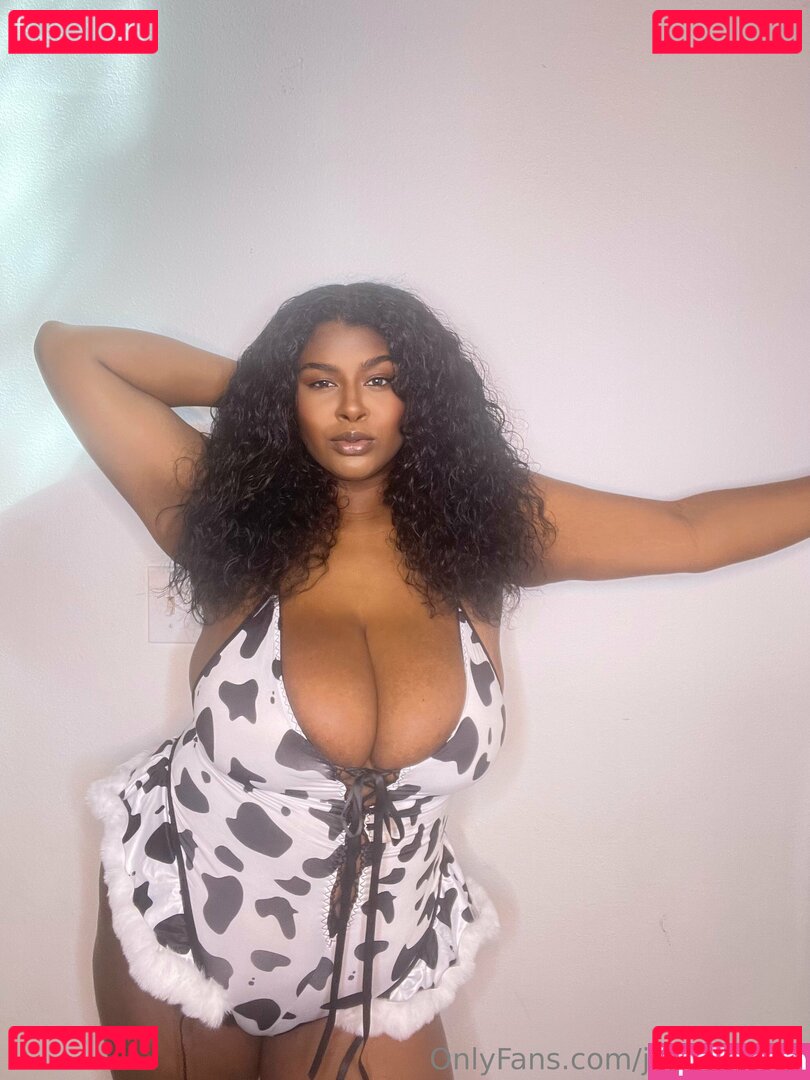 justomifree / onlyjustomii Onlyfans Photo Gallery 