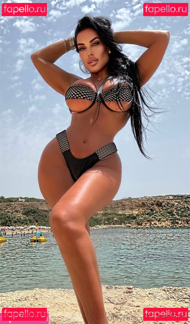 laiacucci / raisingouryoungs Onlyfans Photo Gallery 