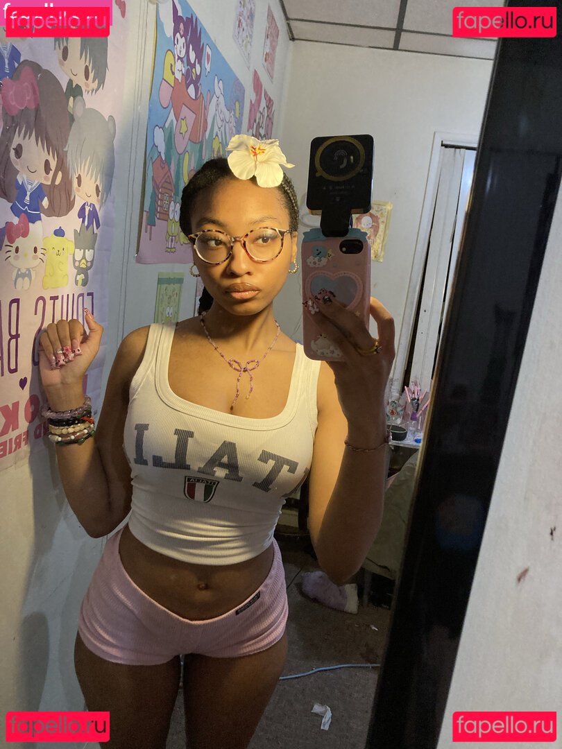 Earth2daya777 Onlyfans Photo Gallery 