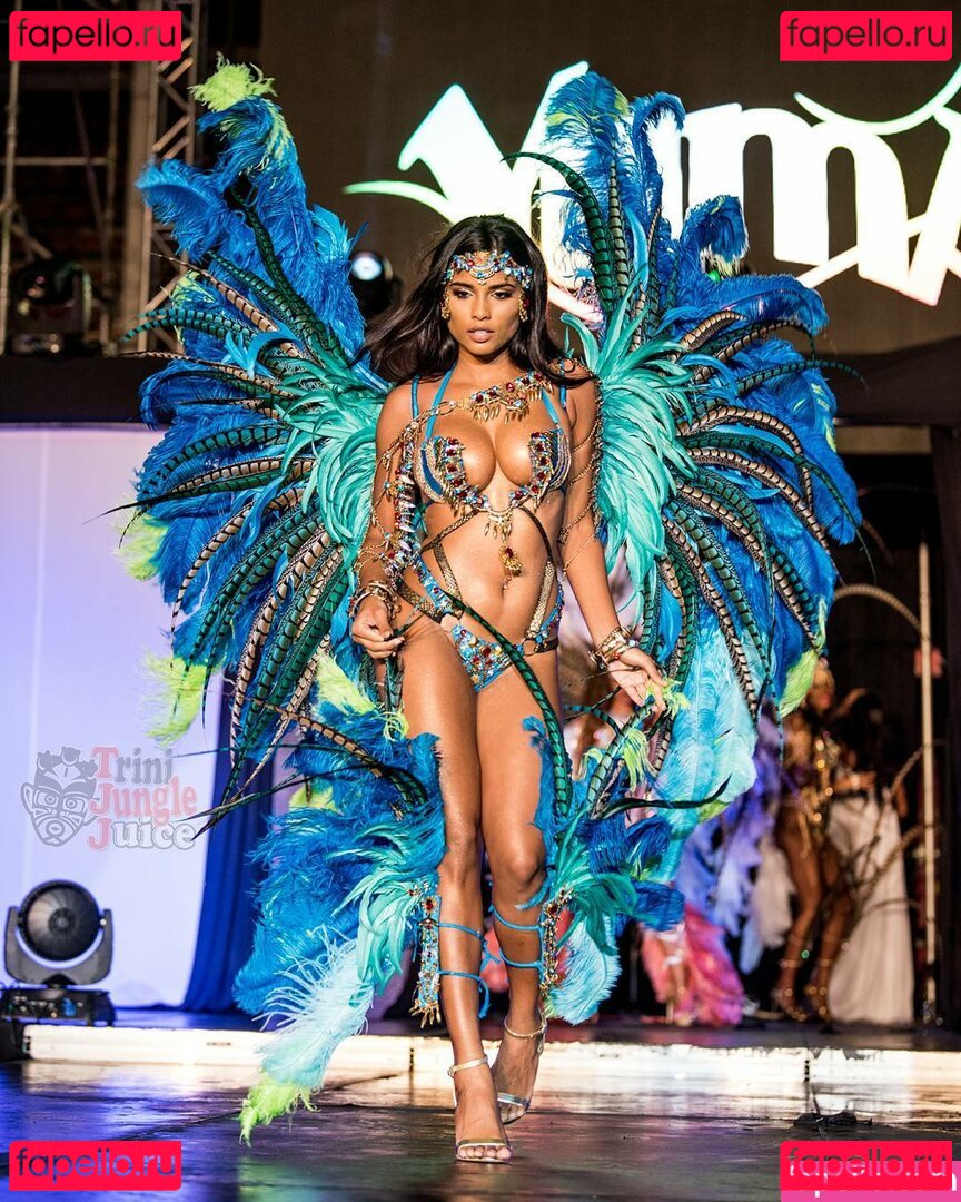 Sinead Xia / sin.xia Onlyfans Photo Gallery 