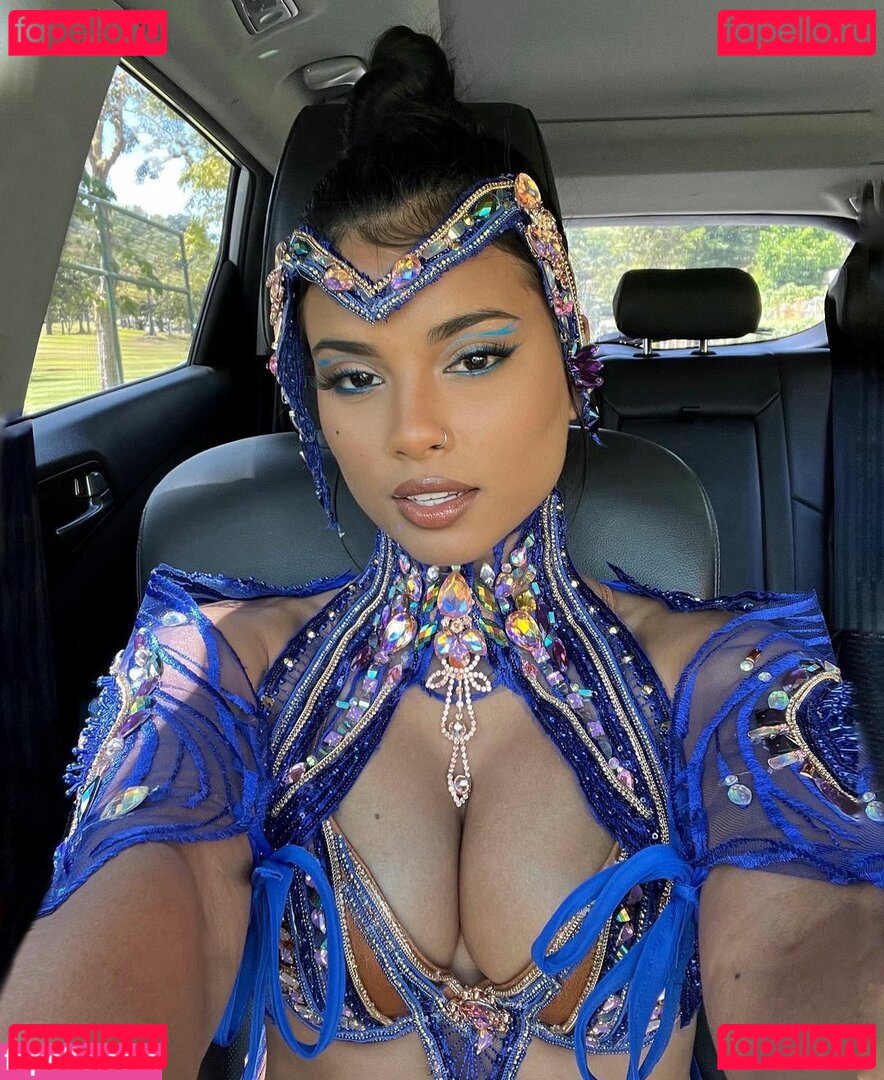 Sinead Xia / sin.xia Onlyfans Photo Gallery 