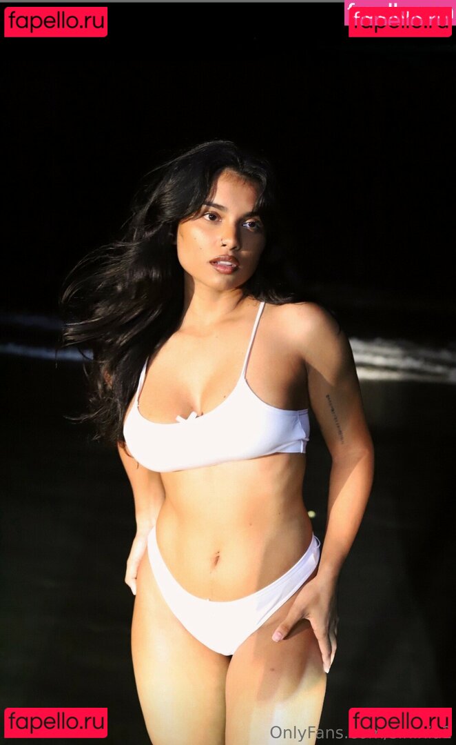 Sinead Xia / sin.xia Onlyfans Photo Gallery 