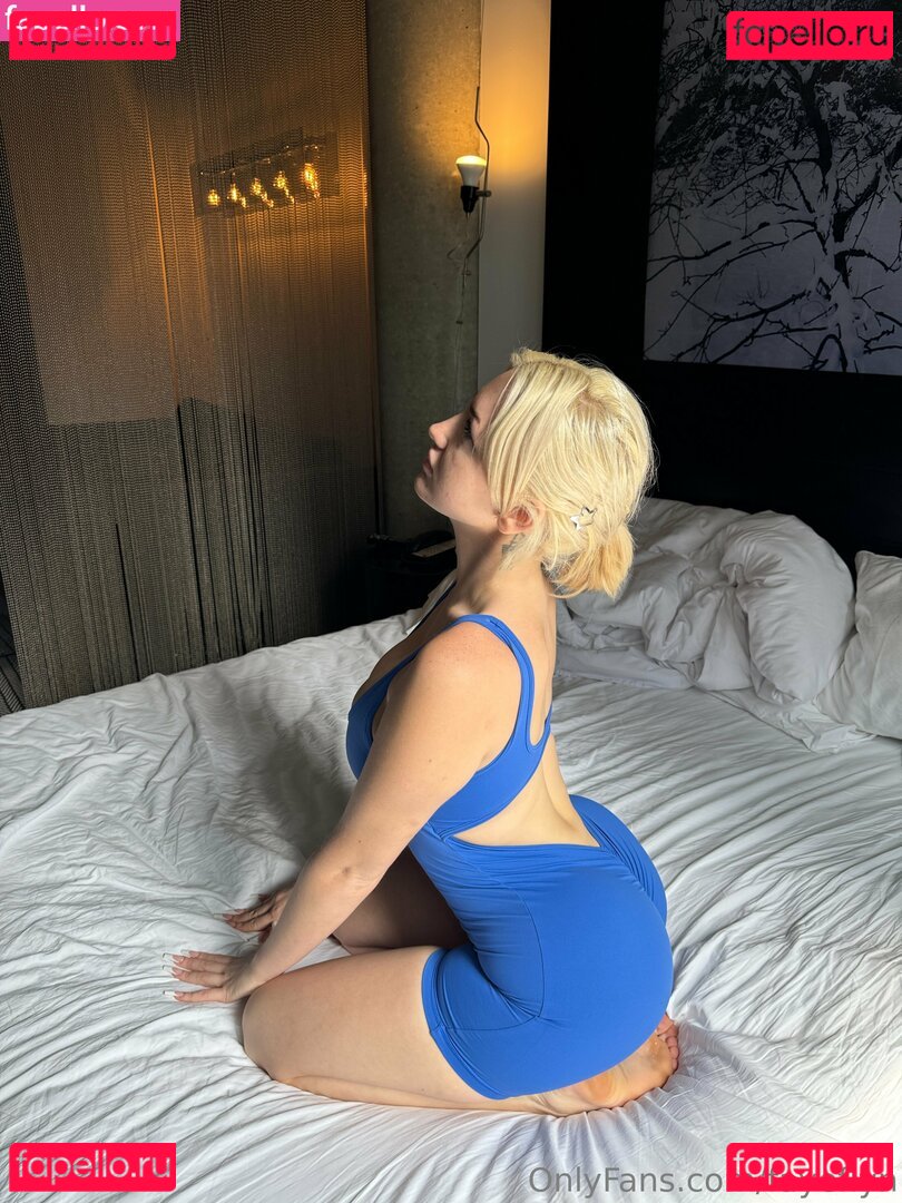 fayeflyn Onlyfans Photo Gallery 