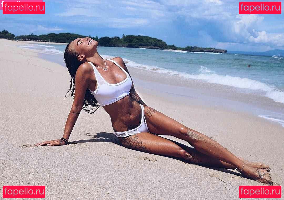 Ann Aksyuk Onlyfans Photo Gallery 