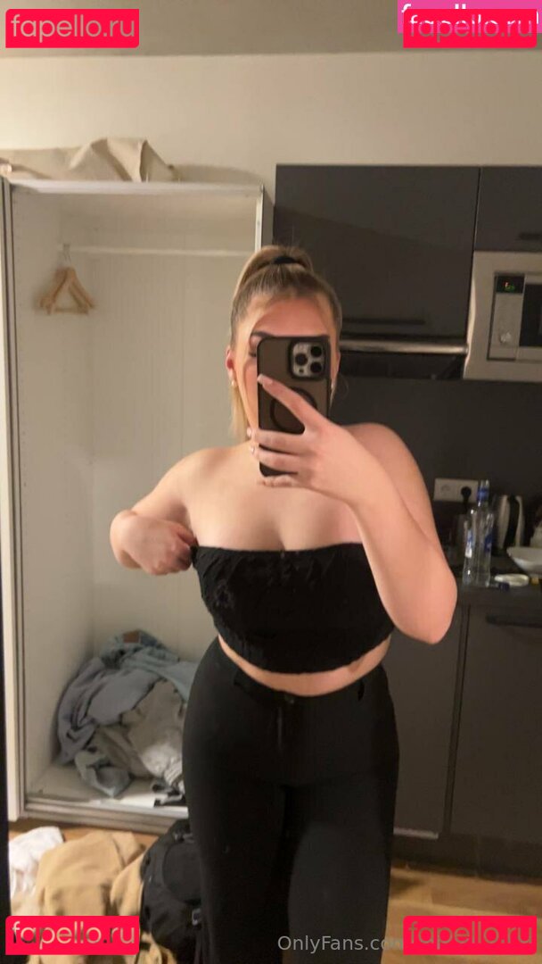 Miriya-2005 / miriyalee Onlyfans Photo Gallery 