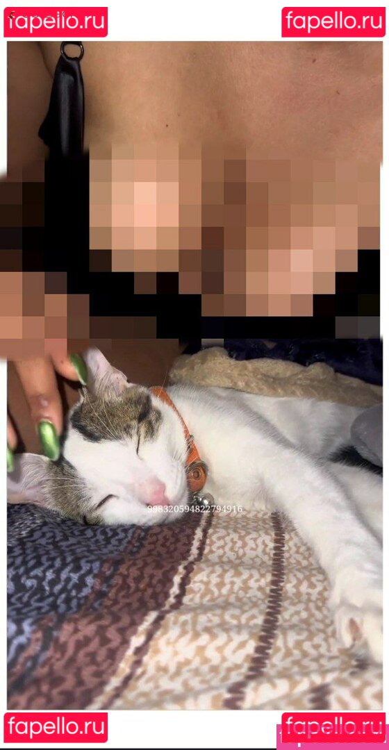 Debochan / __d.e.b.o.__ / deboramoon Onlyfans Photo Gallery 