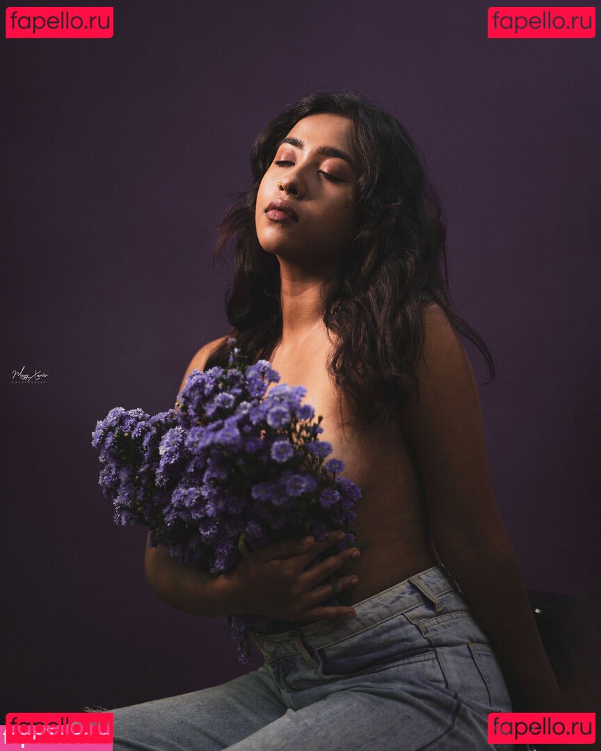 Debochan / __d.e.b.o.__ / deboramoon Onlyfans Photo Gallery 