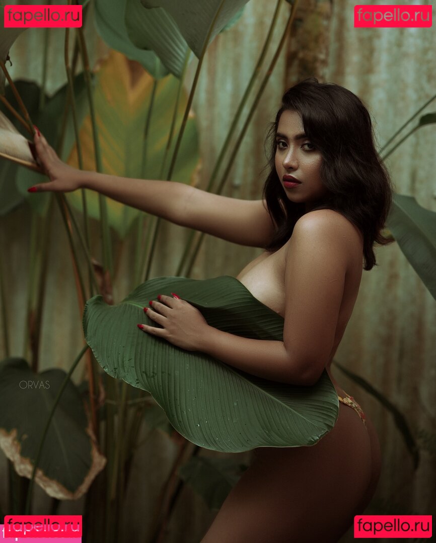 Debochan / __d.e.b.o.__ / deboramoon Onlyfans Photo Gallery 