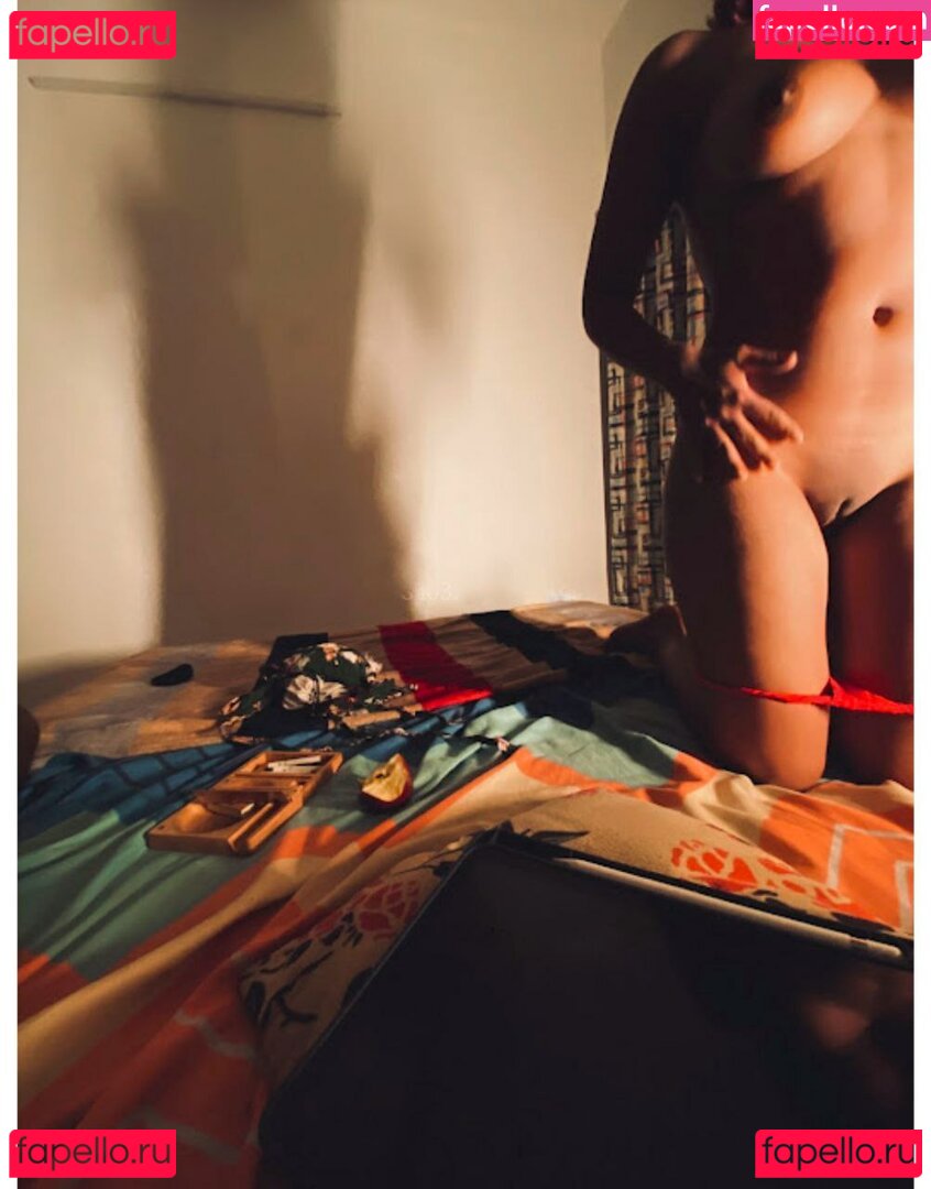 Debochan / __d.e.b.o.__ / deboramoon Onlyfans Photo Gallery 