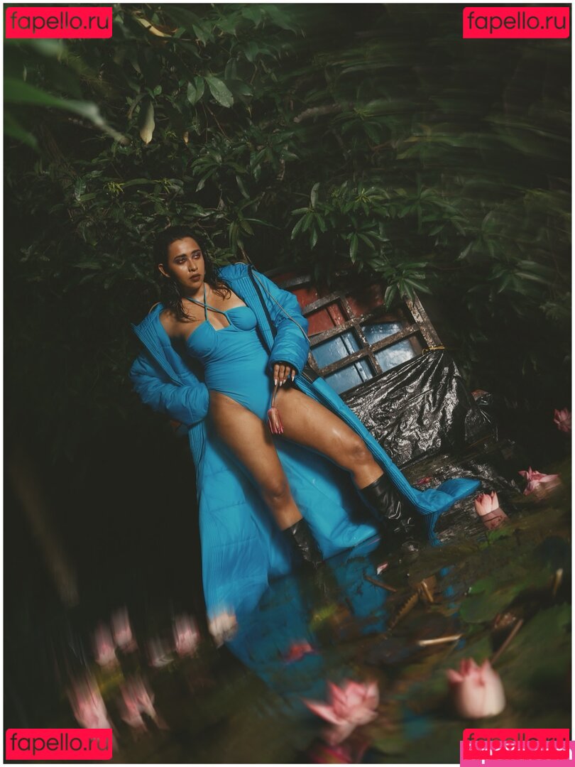 Debochan / __d.e.b.o.__ / deboramoon Onlyfans Photo Gallery 