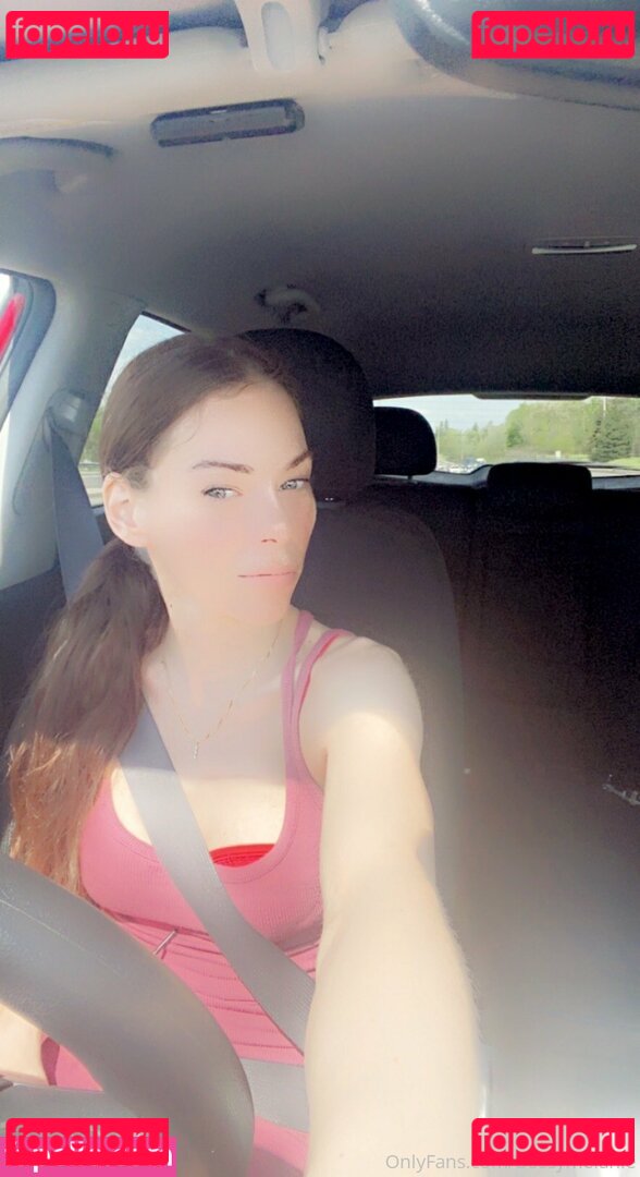 bellapetitewifey / bellapettitt Onlyfans Photo Gallery 