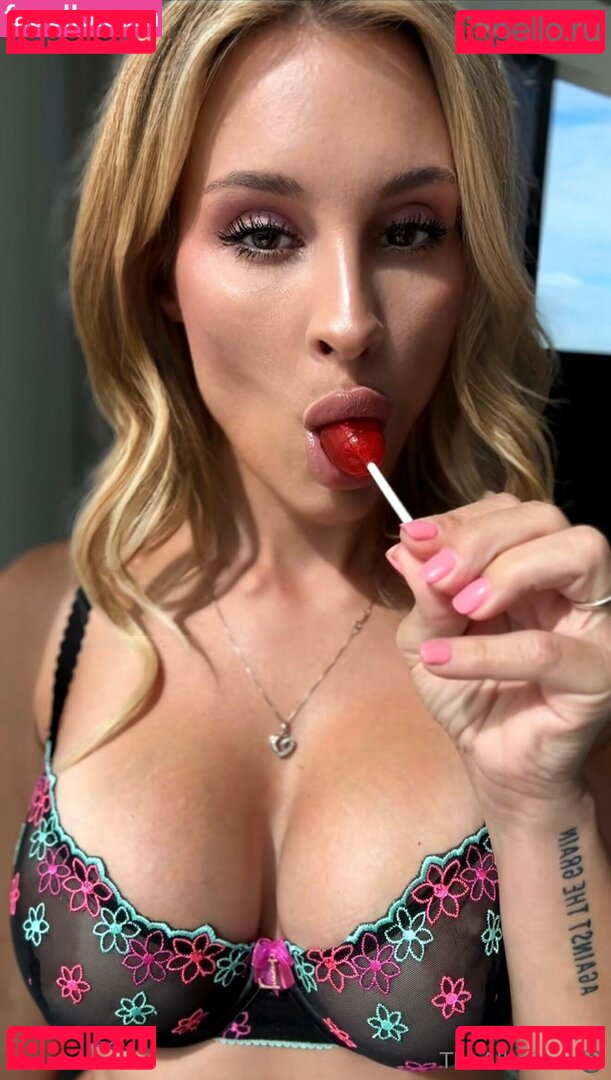 Allie Rae / MrsAllieRae / onlyallierae / theallierae Onlyfans Photo Gallery 