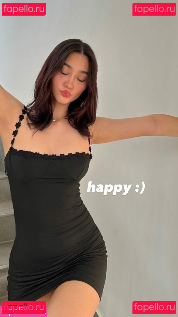 salysaouk Onlyfans Photo Gallery 