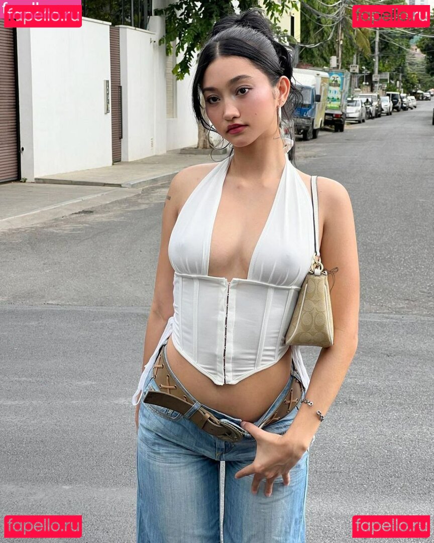 salysaouk Onlyfans Photo Gallery 