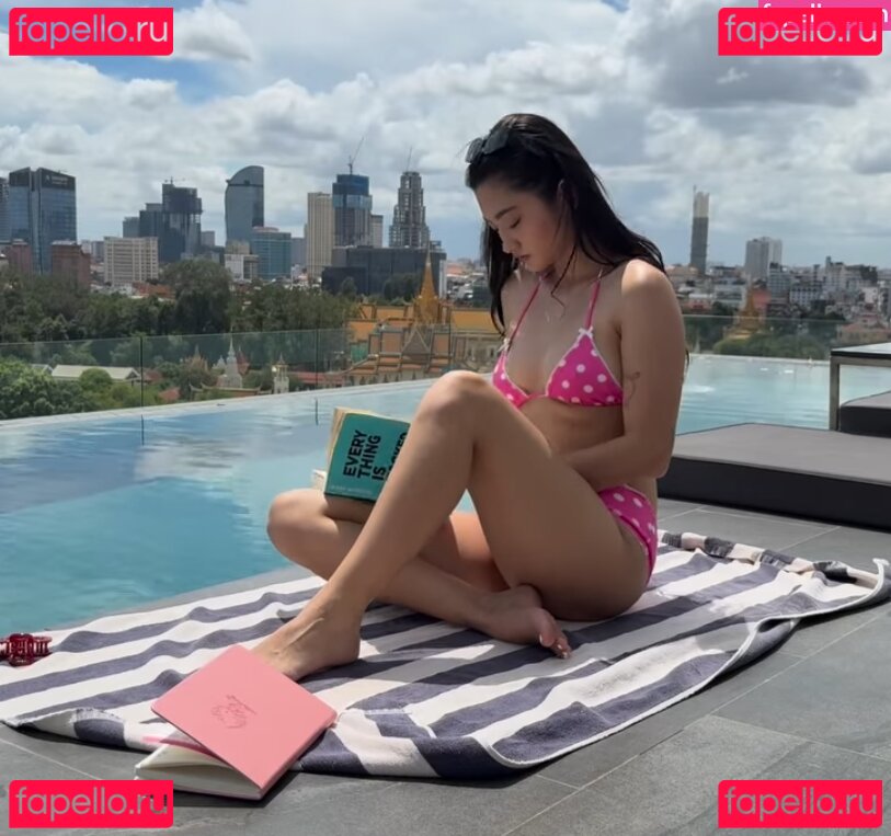 salysaouk Onlyfans Photo Gallery 