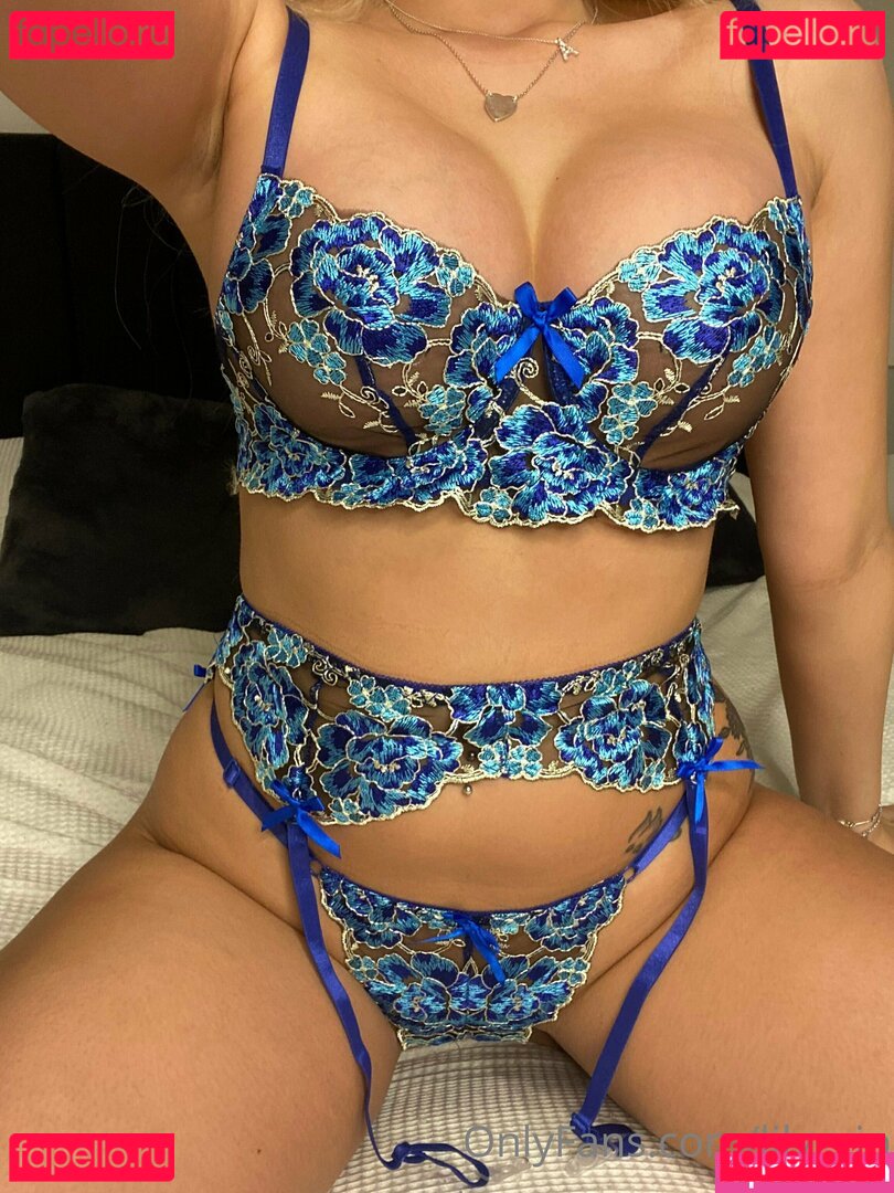 lily_vip / lilyvip Onlyfans Photo Gallery 